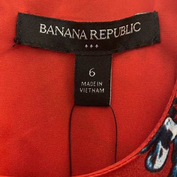 Never worn banana republic red silk dress - Picture 3 of 6